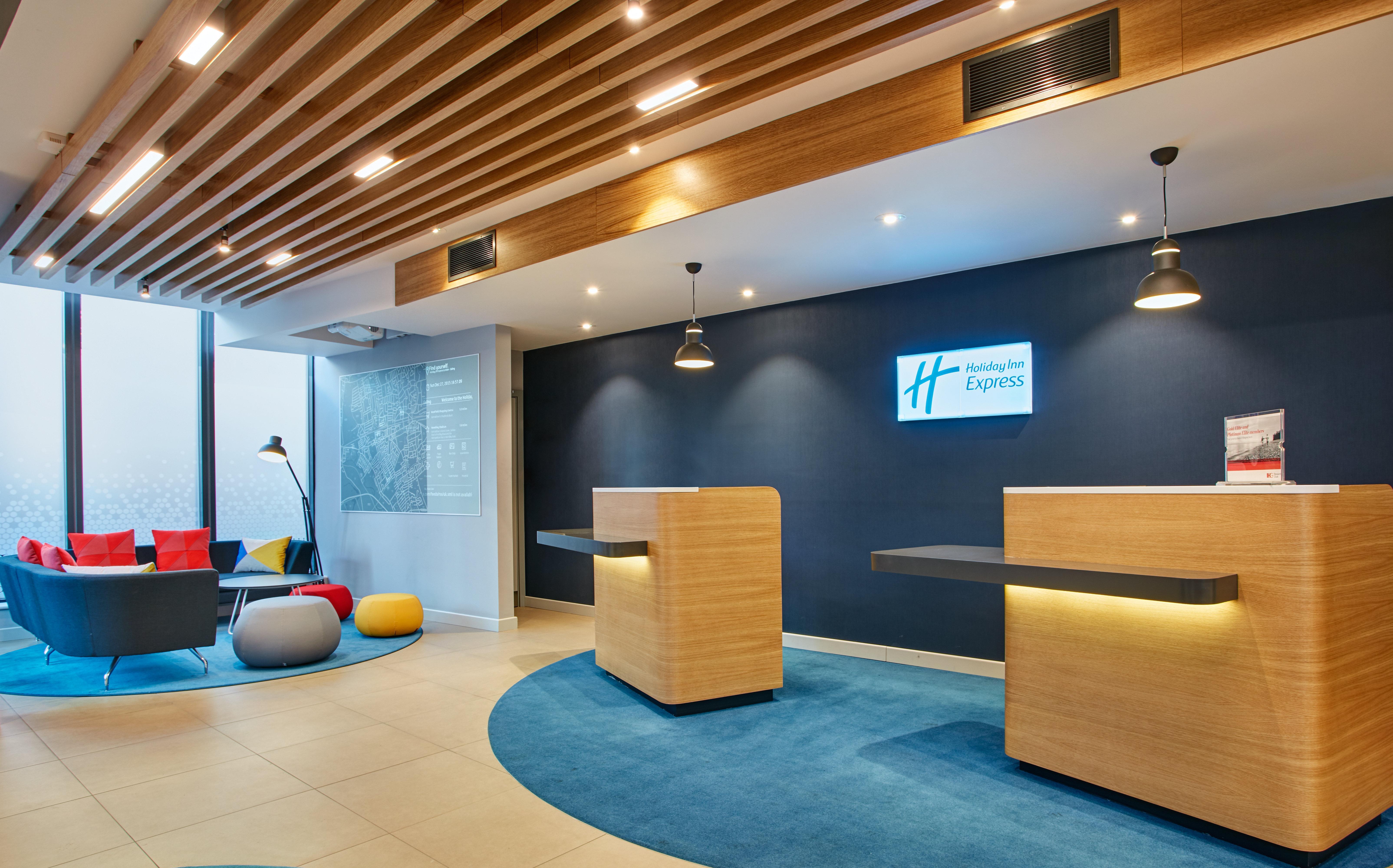 Hotel Express London-ealing, An Ihg Londra